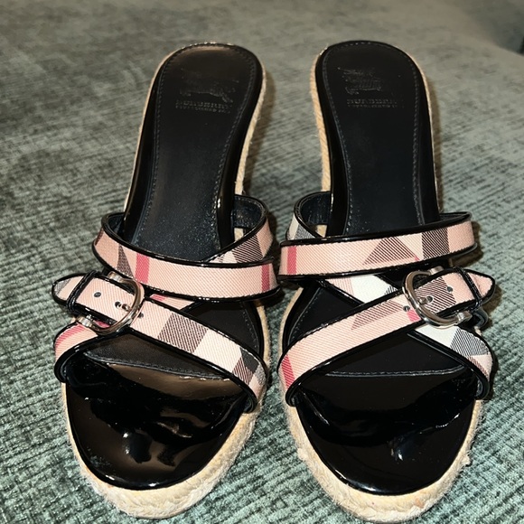 BURBERRY NOVA CHECK ESPARDRILLE/ WEDGES/SLIDE ON SANDALS—US 9 or UK 40 - Picture 2 of 15
